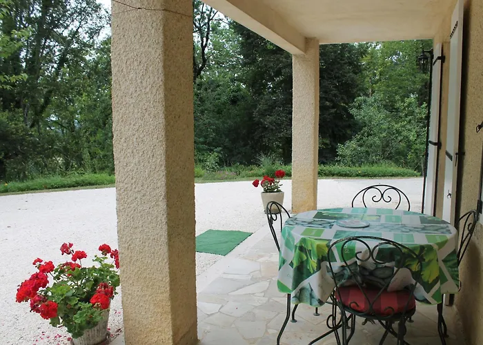 L'abeille Proche De Sarlat